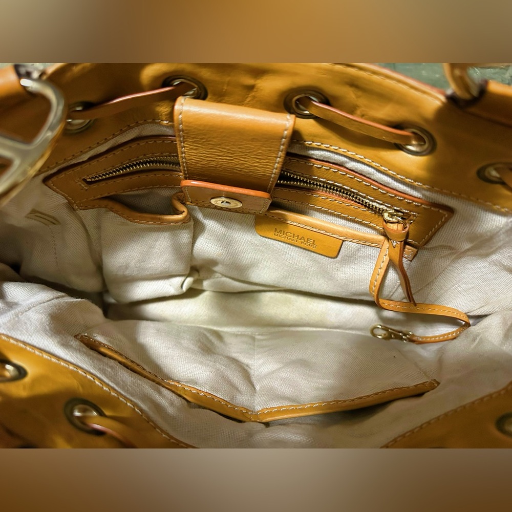 Vintage 90s Y2K Michael Kors Shoulder Bag  Gold soft Leather work and school bag - Picture 8 of 17